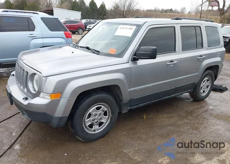 2016 Jeep Patriot Sport z USA, uszkodzony, nr VIN 1C4NJPBA3GD735737